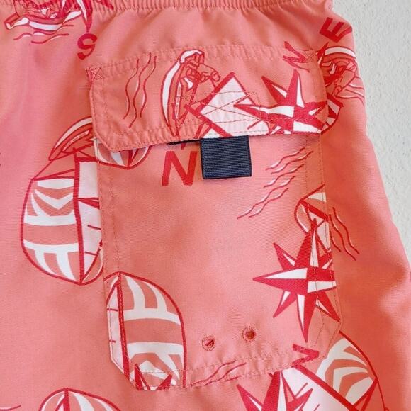 Vineyard Vines Men's Compasses and Sailboats Polyester Beach Swim Trunks Sz XL - Picture 6 of 10